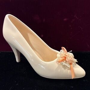 Enesco Ivory Patent Heel with Peach Rosette Trim